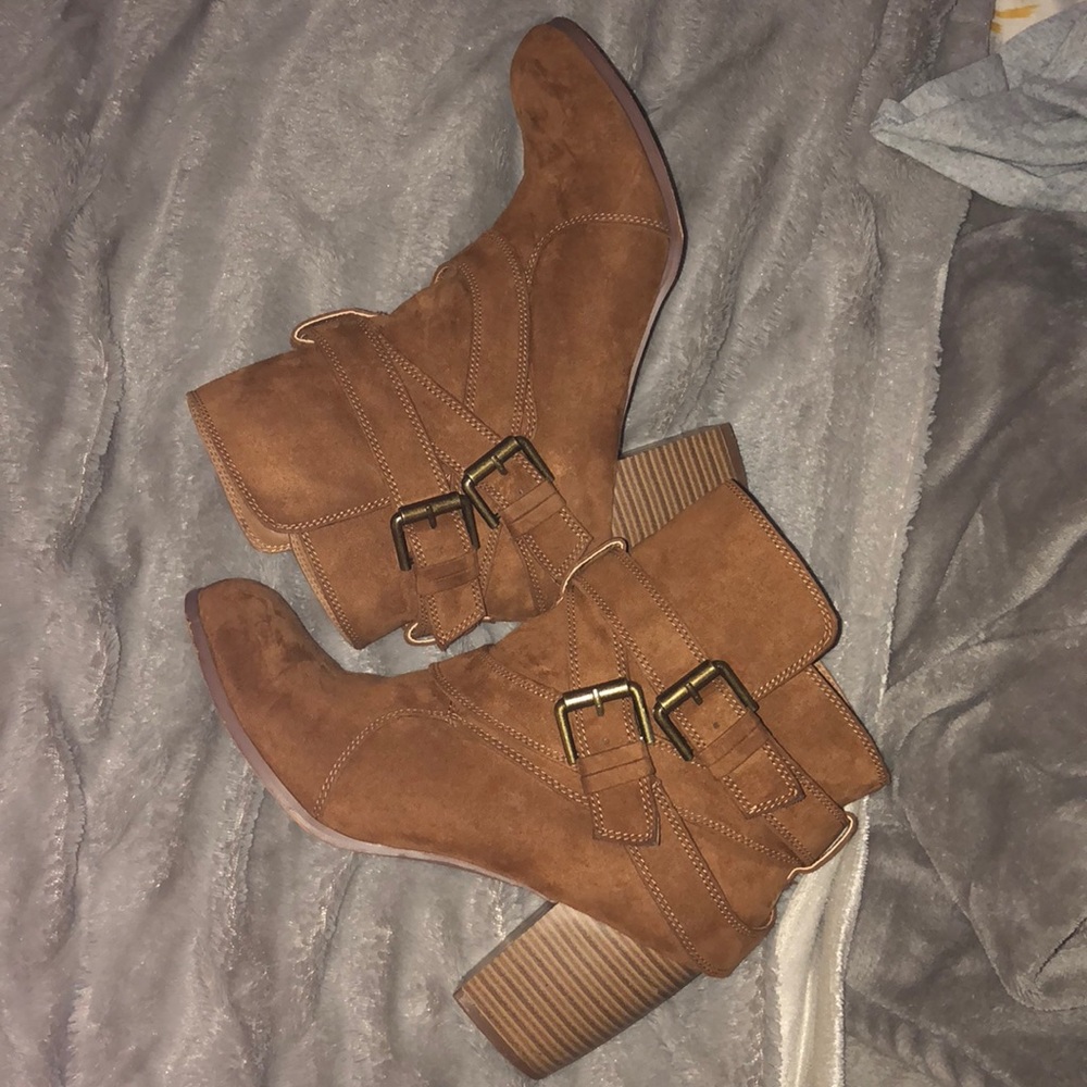 AEO booties